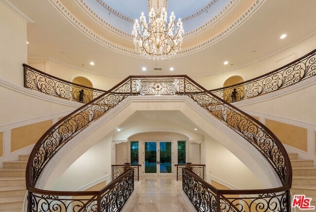 Building Photo - 1455 Robmar Dr