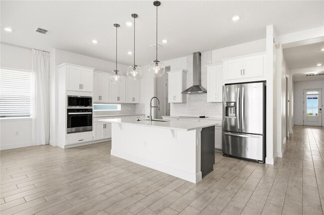 Building Photo - 13589 McMillan Dr