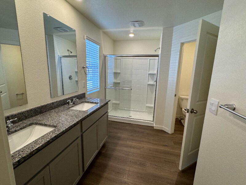 Building Photo - 5996 Amerifax Dr