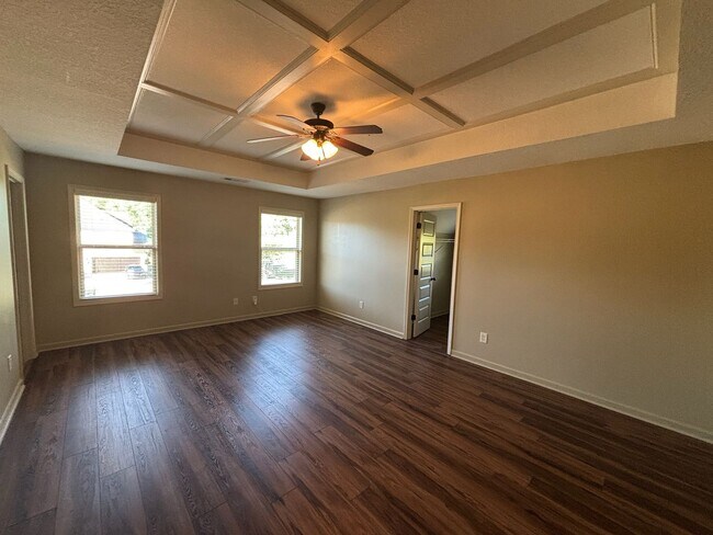 Building Photo - This property blends ample living space and storage with functional amenities.