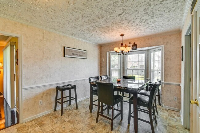 Building Photo - 1139 Curry Ford Dr