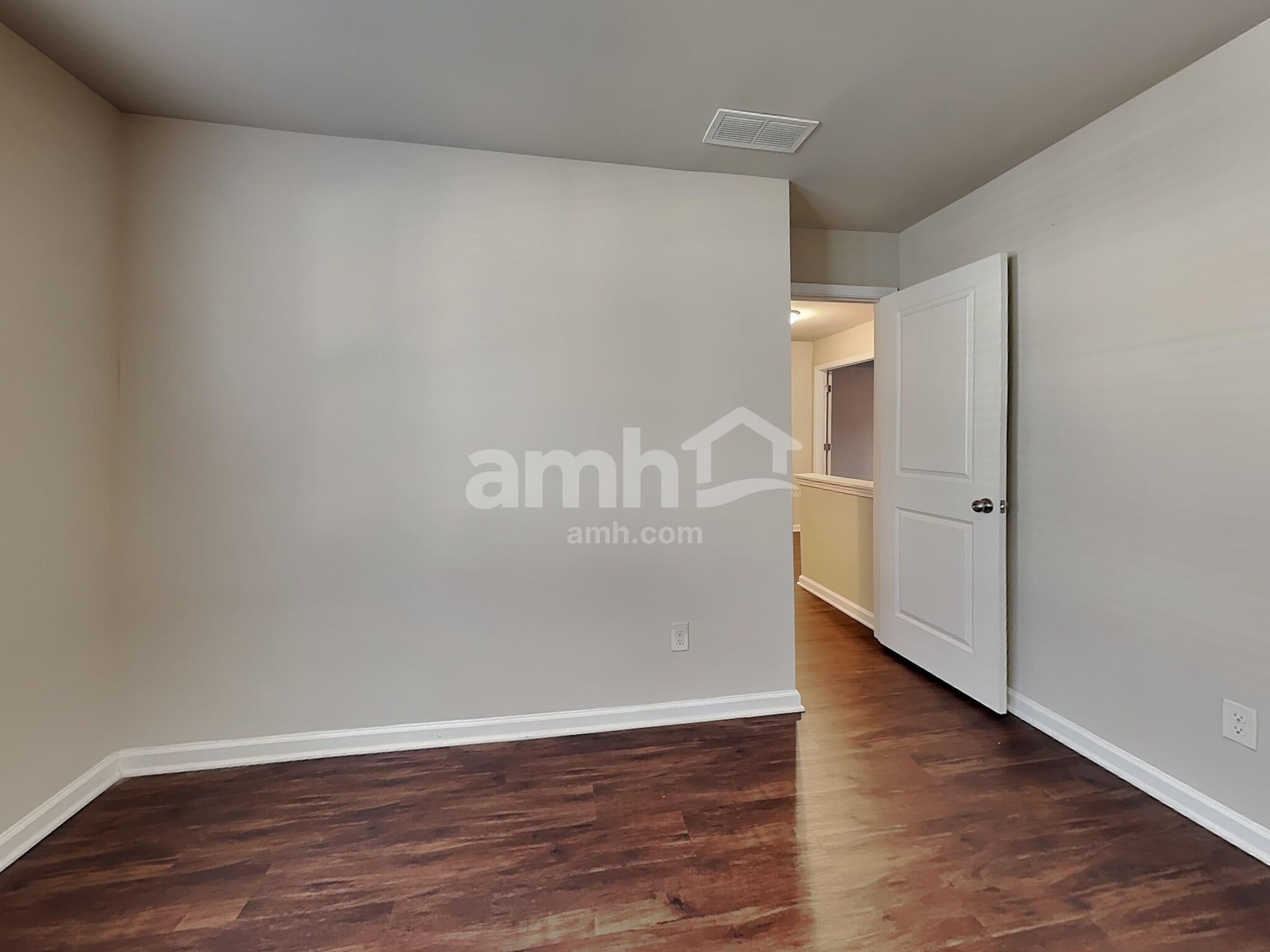 Building Photo - 218 Omega Ct