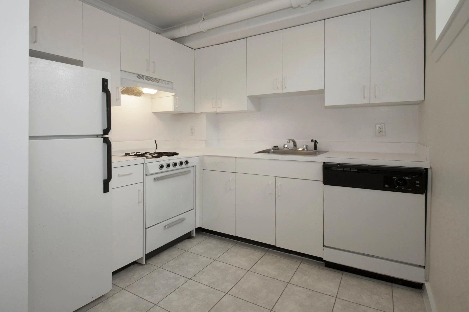 Building Photo - 27 Chauncy St