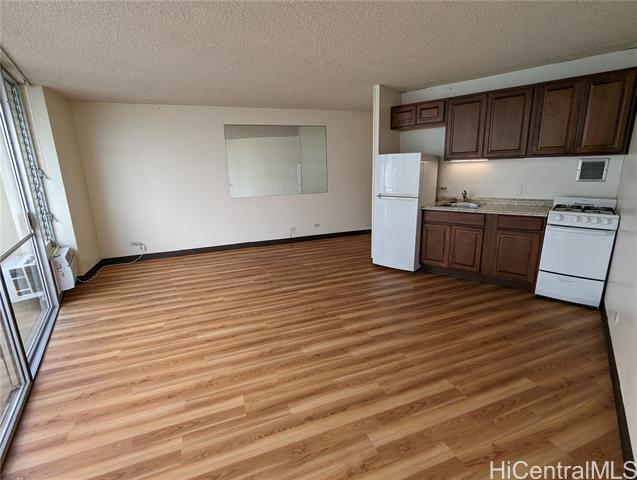 Building Photo - 750 Amana St