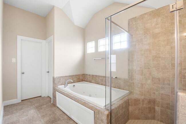 Building Photo - 11518 Main Cypress Dr