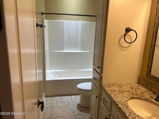Building Photo - 303 Annabelle Dr
