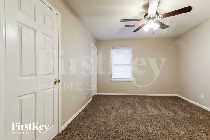 Building Photo - 1853 Vly Vw Rd