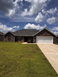 Building Photo - 903 Lawlis Rd