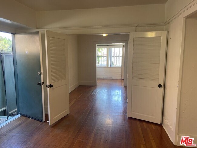 Building Photo - 1307 Innes Pl