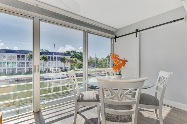 Building Photo - LUXURY LONGBOAT LIVING AT IT’S FINEST! AVA...