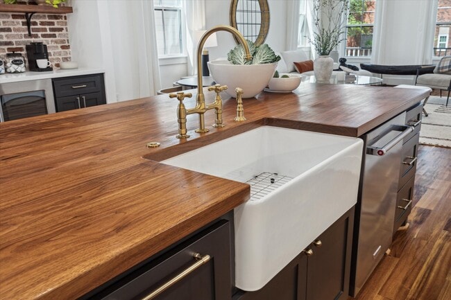 Building Photo - 1514 31st St