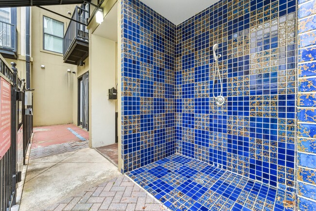 Building Photo - 5300 Peachtree Rd