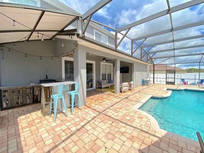 Building Photo - Lake Nona Pool Home for Rent 4bed 3 bath