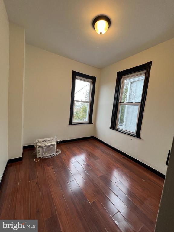 Building Photo - 434 Birch St