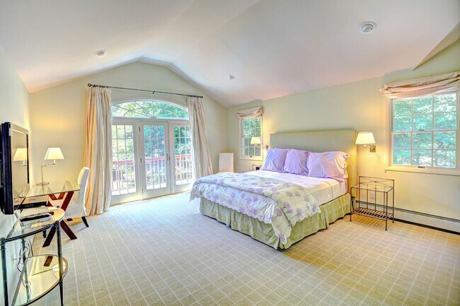 Building Photo - 14 Mountain Laurel Ln