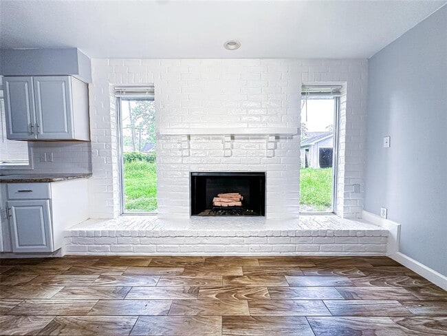 Building Photo - 122 Wood Manor Ln
