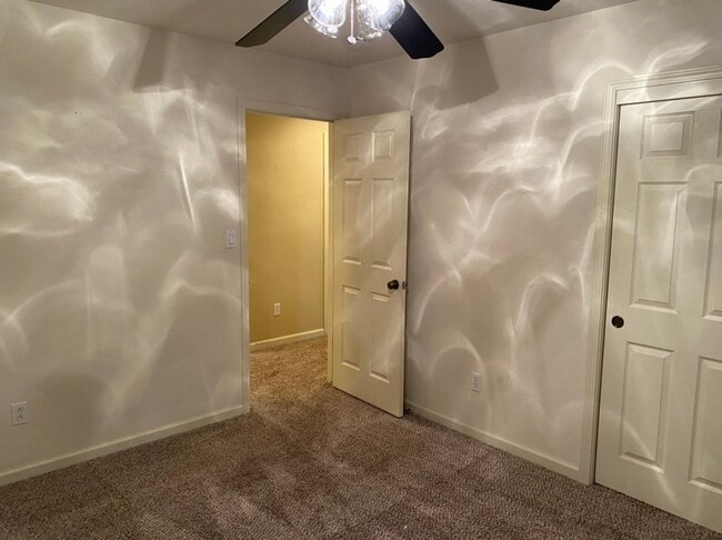 Building Photo - 4 bedroom single story in Manteca!