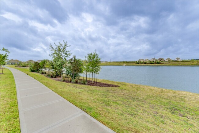 Building Photo - 6607 Arabella Lakes Dr