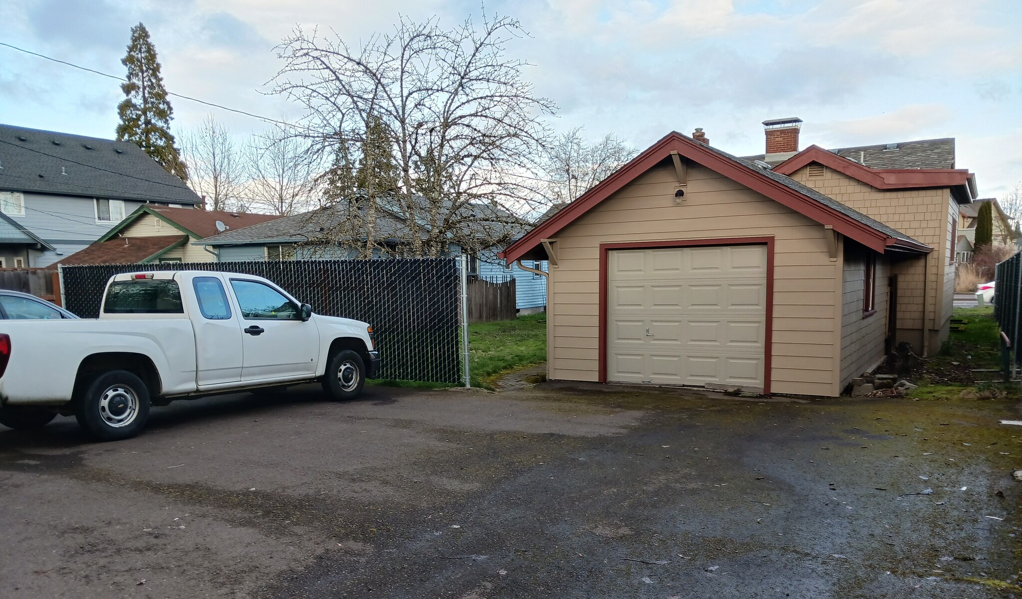 Paved Parking / Alley Side - 308 NW Kings Blvd