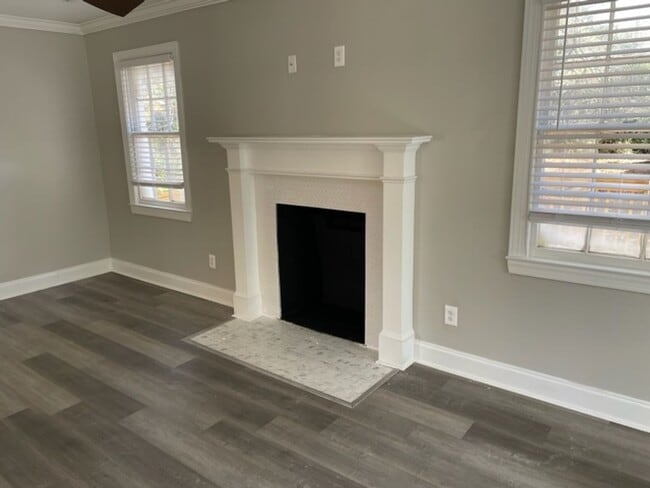 Building Photo - Charming 2BR Home Near Downtown Auburn & Auburn University