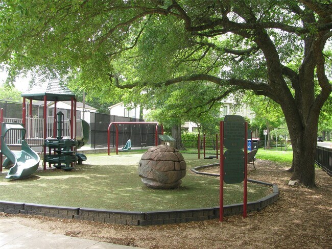 Building Photo - 4008 Tennyson St