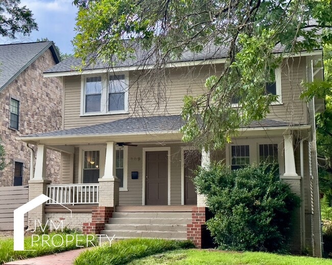 Primary Photo - 209 Poplar St