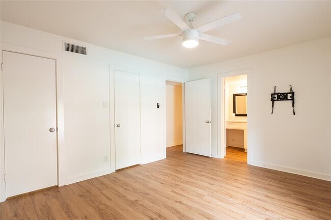 Building Photo - 7920 Rockwood Ln