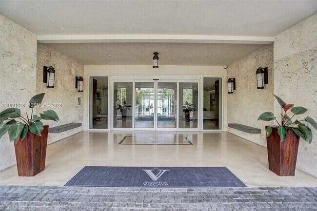 Building Photo - 3535 Hiawatha Ave