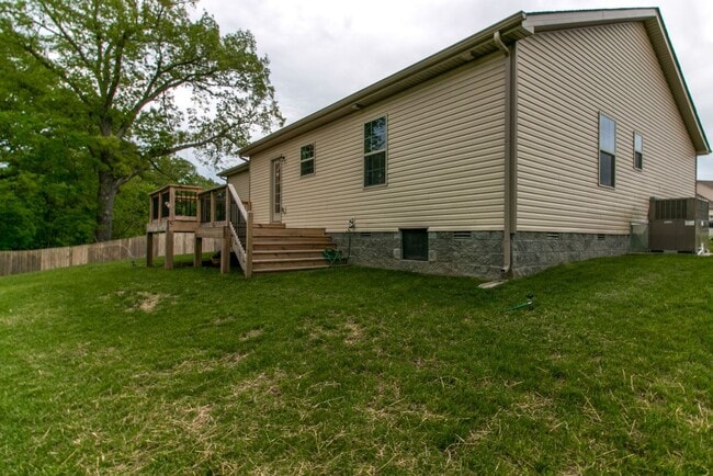 Building Photo - 115 Grassmire Dr