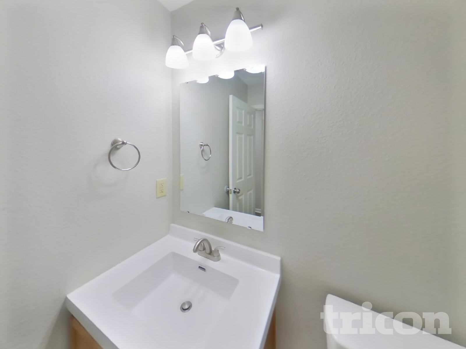 Building Photo - 773 Fern St