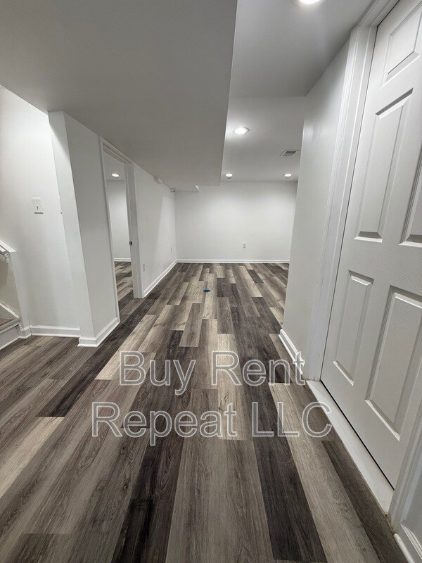 Building Photo - 630 Jewell St