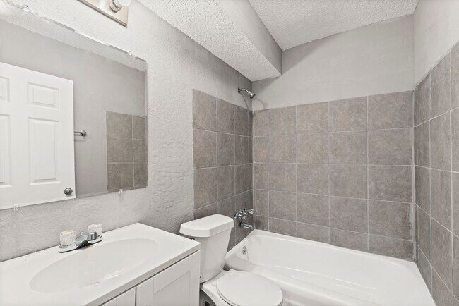 Building Photo - 3 Bedroom Availability