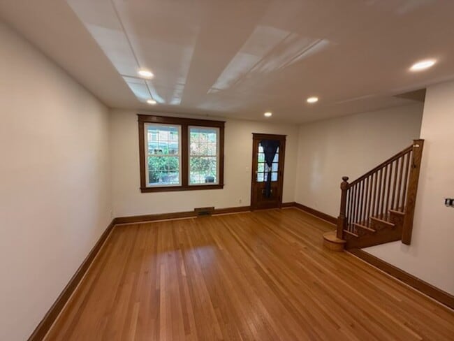 Building Photo - UPDATED 4/BR in Glover Park!
