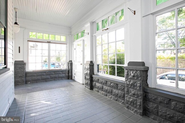 Building Photo - 208 S Atlantic Ave