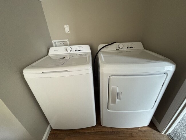 Building Photo - 17 Kimberly Ct