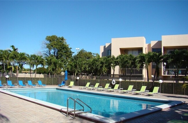 Building Photo - 10875 SW 112th Ave