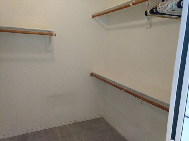 Building Photo - 3213 E Rosemonte Dr