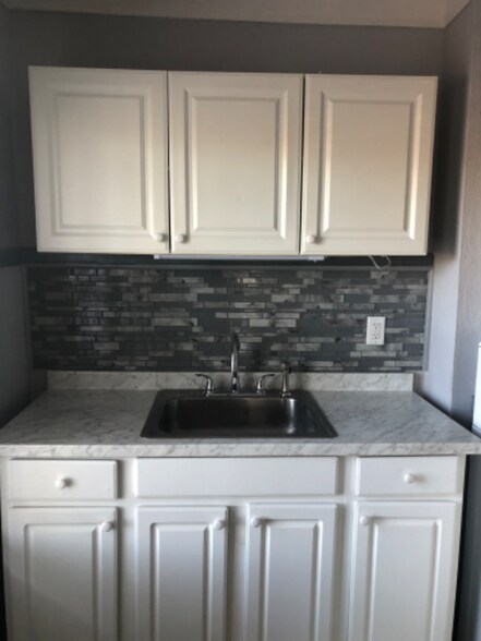 Building Photo - 12 Arch St