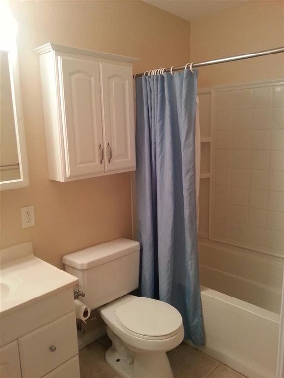 Building Photo - 4043 Thomas St