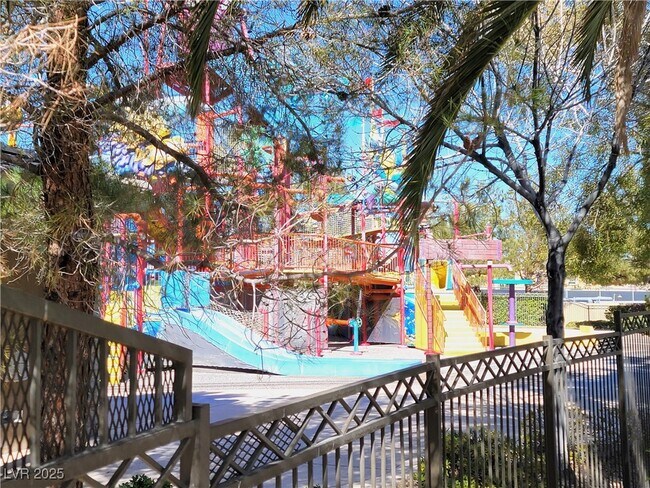 Building Photo - 186 Duck Hollow Ave