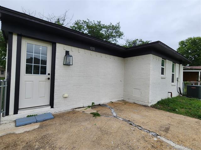 Building Photo - 1212 Ridgeview St