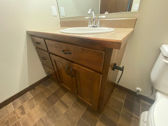 Building Photo - 3-Bed, 3-Bath Single Family Home in Moorhead!