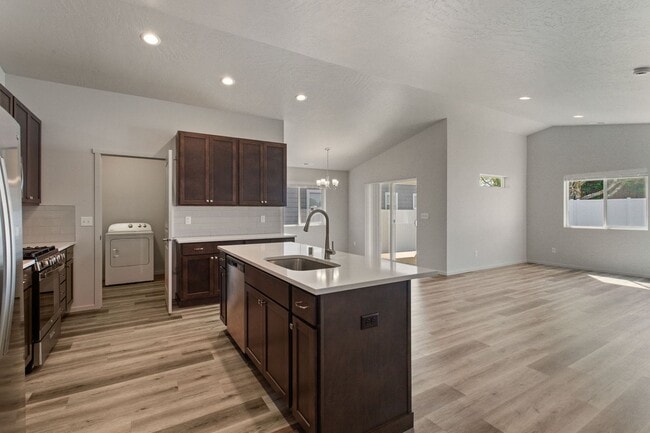 Building Photo - Stunning 3 Bed, 2 Bath Rancher in Spokane Valley!