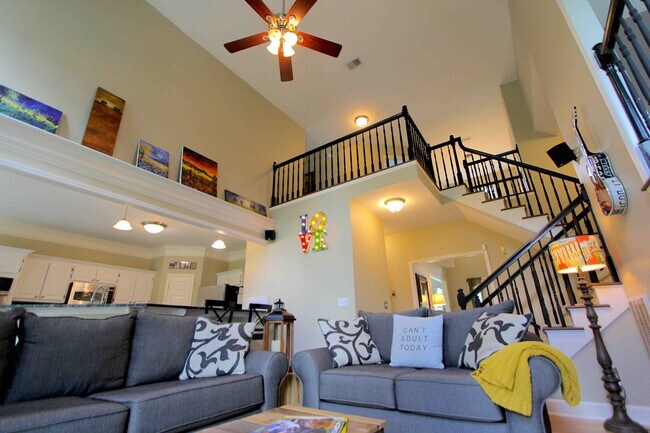 Building Photo - 5711 Chadwick Ln