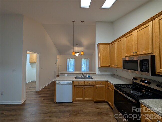 Building Photo - 106 Aljen Ct
