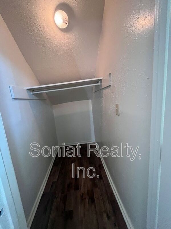 Building Photo - 2119 N Villere St