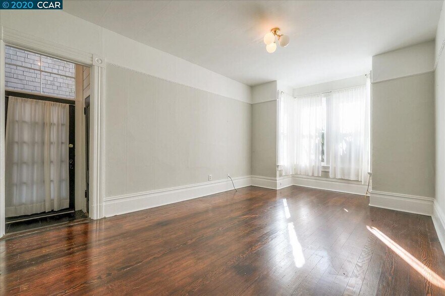 Bedroom - 694 25th St