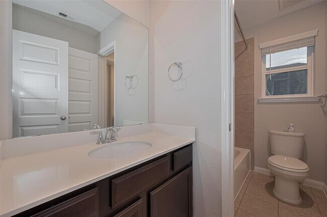 Building Photo - 707 Fresh Sage Crossing