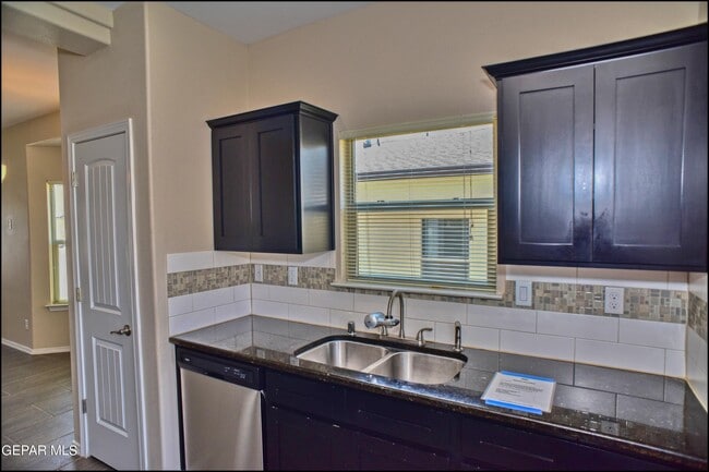 Building Photo - 452 Isaias Ave.