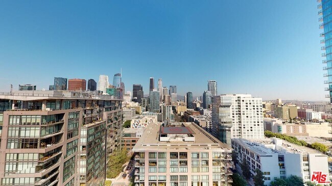 Building Photo - 1155 S Grand Ave